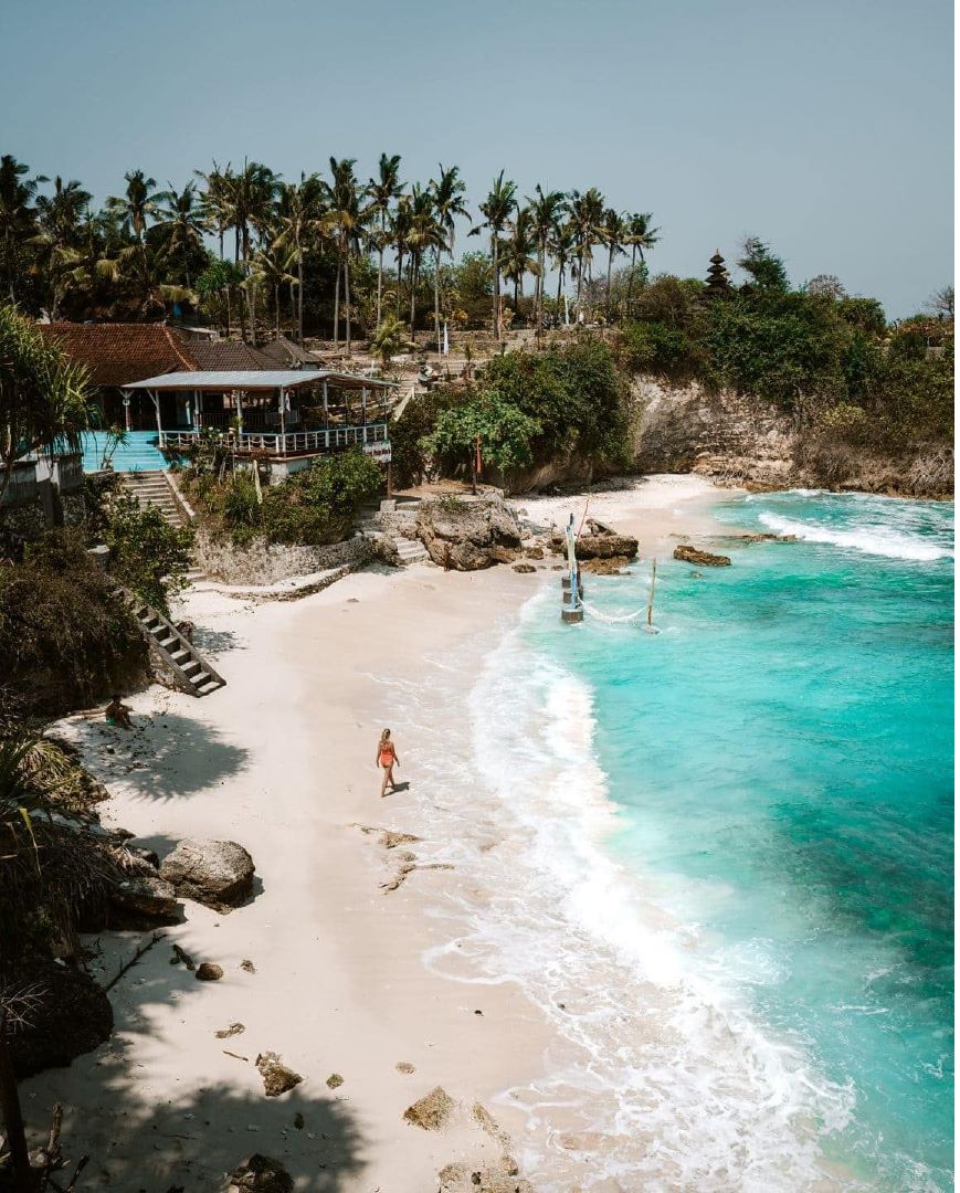 Kebaru vantage point overlooking Jungut Batu Beach